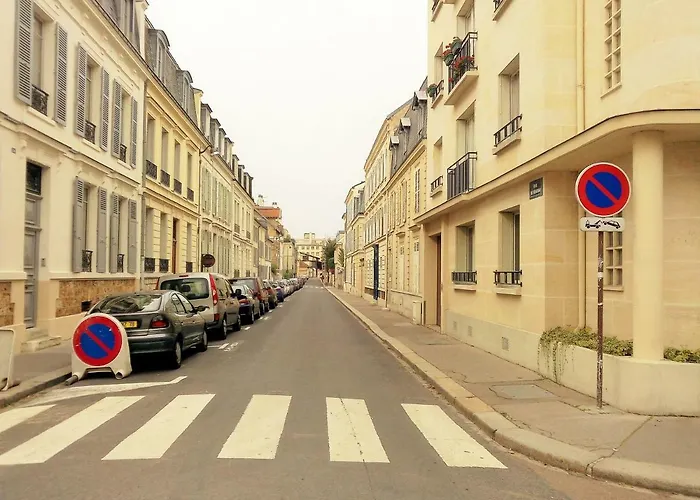 Mon A Le Beauvau Daire *